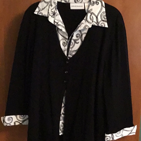 Top - Picture 3 of 3